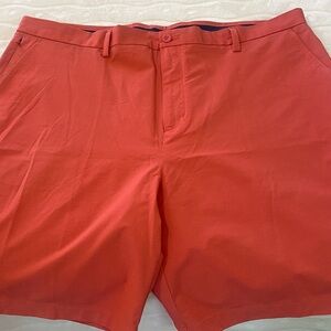Vineyard Vines men’s coral shorts. 9 inch inseam.